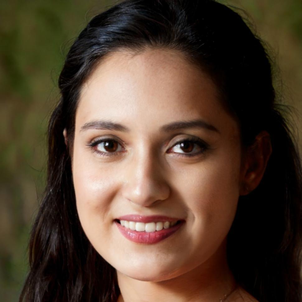 Teamleiterin bei der Arbeit an Interface-Konzepten